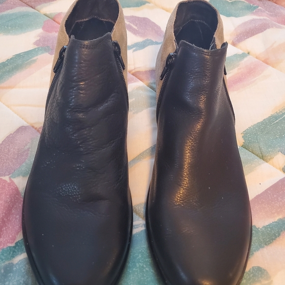 NAOT Womens Ankle Boots Suede and Leather - SZ 42 (EU) / 11 US - Picture 6 of 16